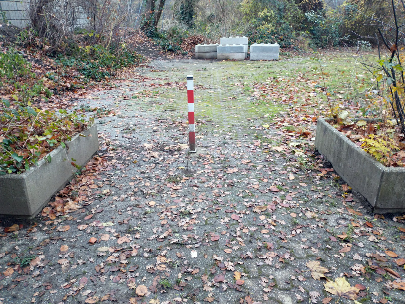Unsere Anregung: Parkplatz-Teilstück an der Harpener Straße soll renaturiert werden
